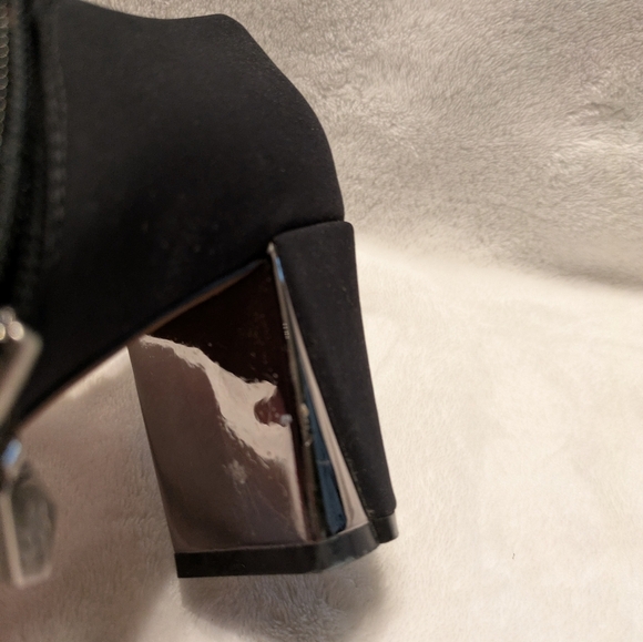 Donald J. Pliner Leather And Nylon Booties 8.5 Black - Picture 6 of 11